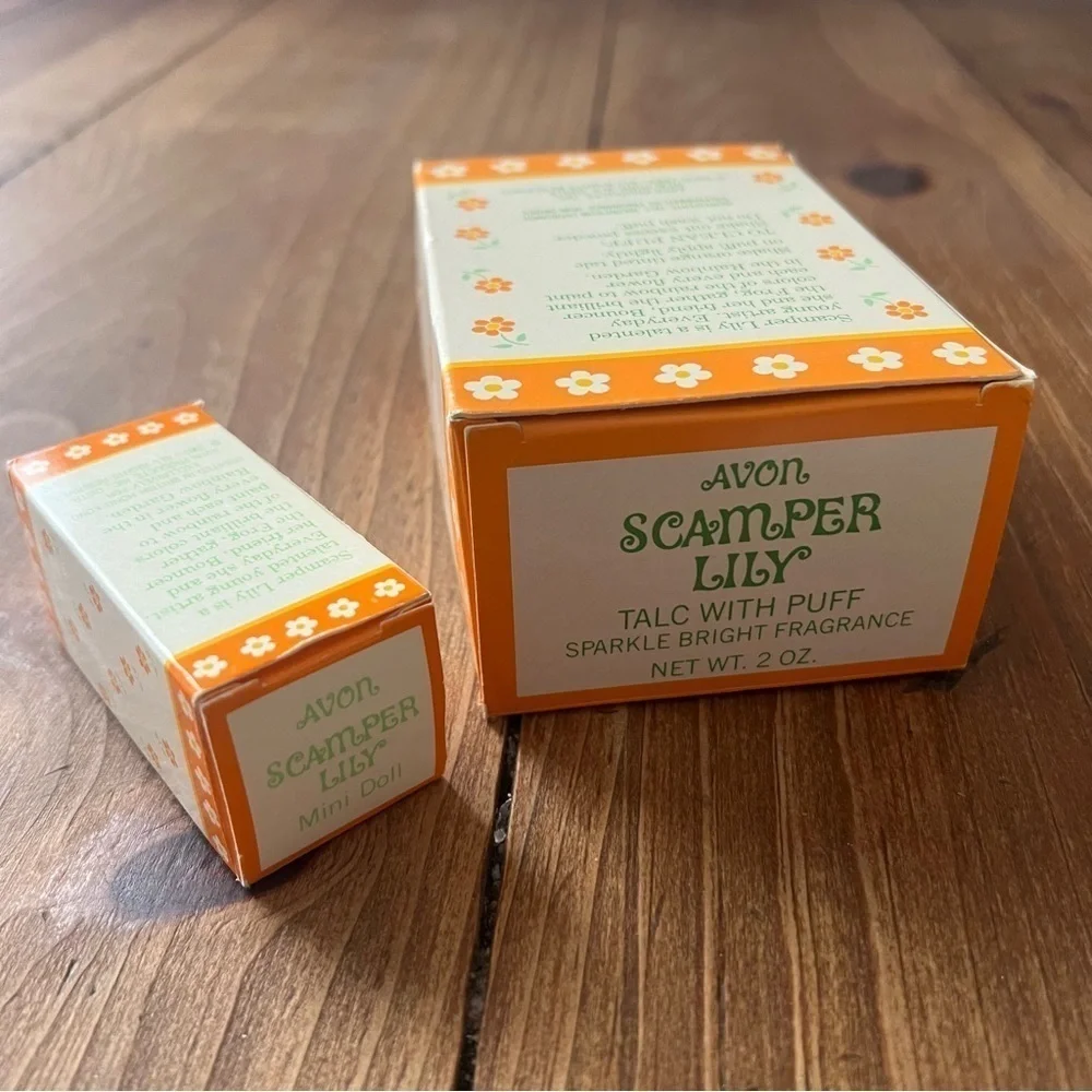 Vintage 1983 Avon Scamper Lily Sparkling Talc Powder with Puff